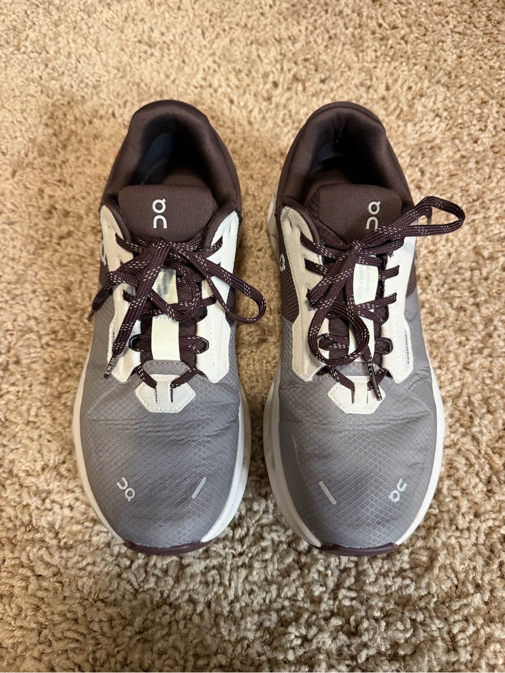On cloudrunner 2 waterproof - Picture 2 of 4